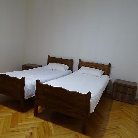 Vake Super Quiet And Comfy Apartment With A Yard Тбілісі Екстер'єр фото
