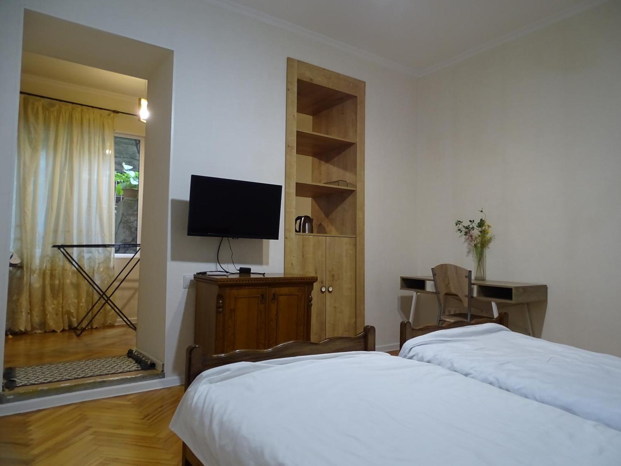 Vake Super Quiet And Comfy Apartment With A Yard Тбілісі Екстер'єр фото
